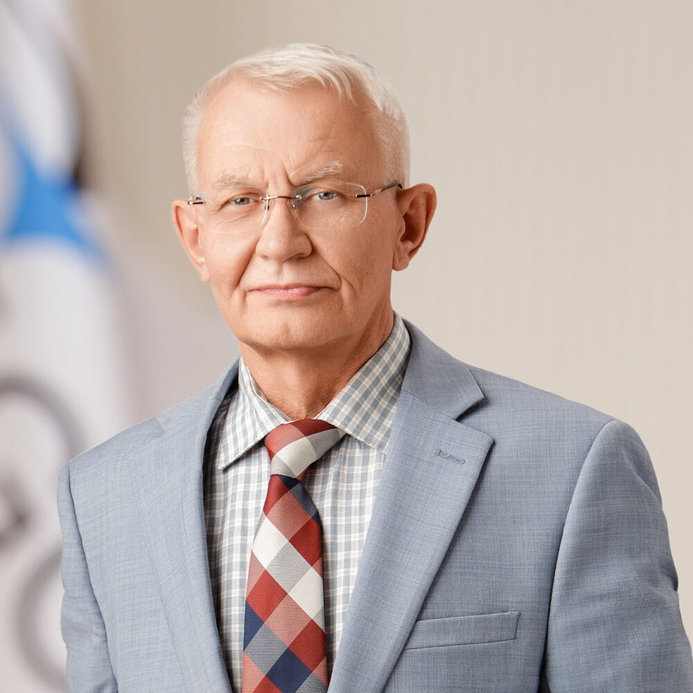 Алексей Репин фотосуреті