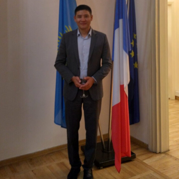 Динмухамед Айсаутов фотосуреті