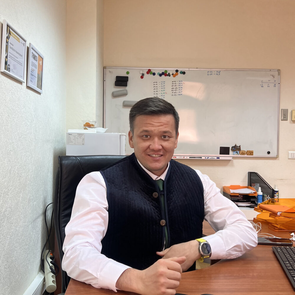 Тулепберген Суюнтаев фотосуреті